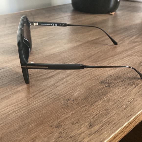 Brand New In Box Polarized Men’s sunglasses - Picture 2 of 6